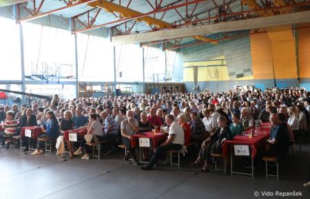 Ansambel bratov Poljanšek že 50 let navdihuje in zabava z nepozabnimi melodijami (81)